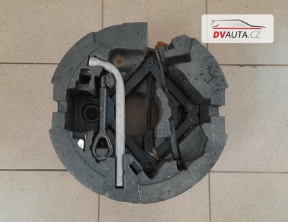 Výplň rezervy s nářadím